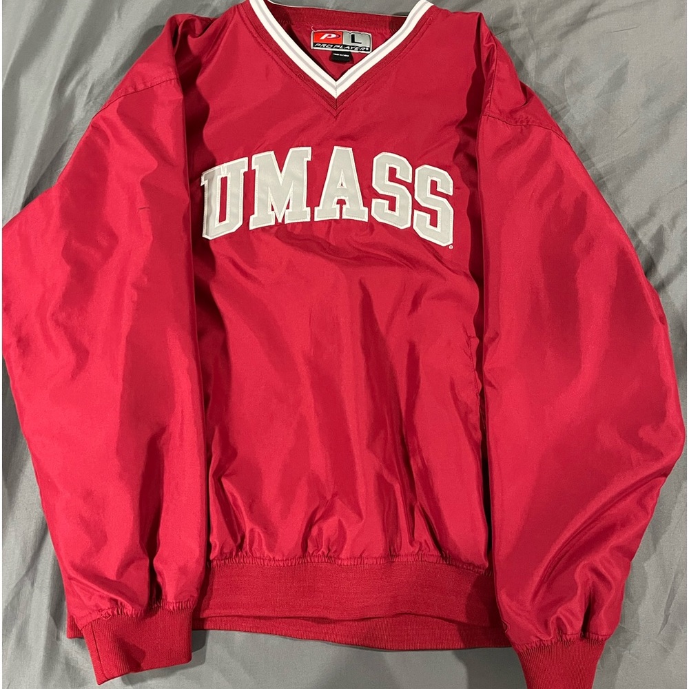 Pro Player UMass pullover